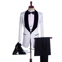 Load image into Gallery viewer, Fnoexw  Customized 2018 Red Groom Tuxedos Wedding Party Suit business Groomsman Suit mens wedding suits ( jacket+Pants+vest+tie)