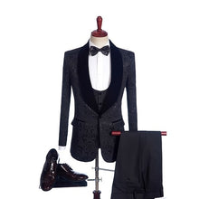 Load image into Gallery viewer, Fnoexw  Customized 2018 Red Groom Tuxedos Wedding Party Suit business Groomsman Suit mens wedding suits ( jacket+Pants+vest+tie)