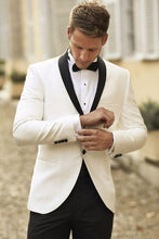 Load image into Gallery viewer, Fnoexw  Customized 2018 Red Groom Tuxedos Wedding Party Suit business Groomsman Suit mens wedding suits ( jacket+Pants+vest+tie)