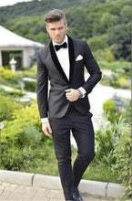 Load image into Gallery viewer, Fnoexw  Customized 2018 Red Groom Tuxedos Wedding Party Suit business Groomsman Suit mens wedding suits ( jacket+Pants+vest+tie)