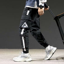 Load image into Gallery viewer, 2019 Japan Hip Hop Boy Multi-pocket Elastic Waist Design Harem Pant Men Streetwear Punk Casual Trousers Jogger Male Dancing Pant