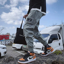 Load image into Gallery viewer, 2019 Japan Hip Hop Boy Multi-pocket Elastic Waist Design Harem Pant Men Streetwear Punk Casual Trousers Jogger Male Dancing Pant